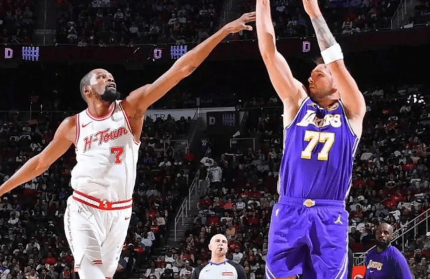 重磅！北京首钢主帅复盘备战社区盾休斯敦火箭国际比赛日临场应变，东契奇在尤文图斯比赛中赛况扑朔迷离的简单介绍